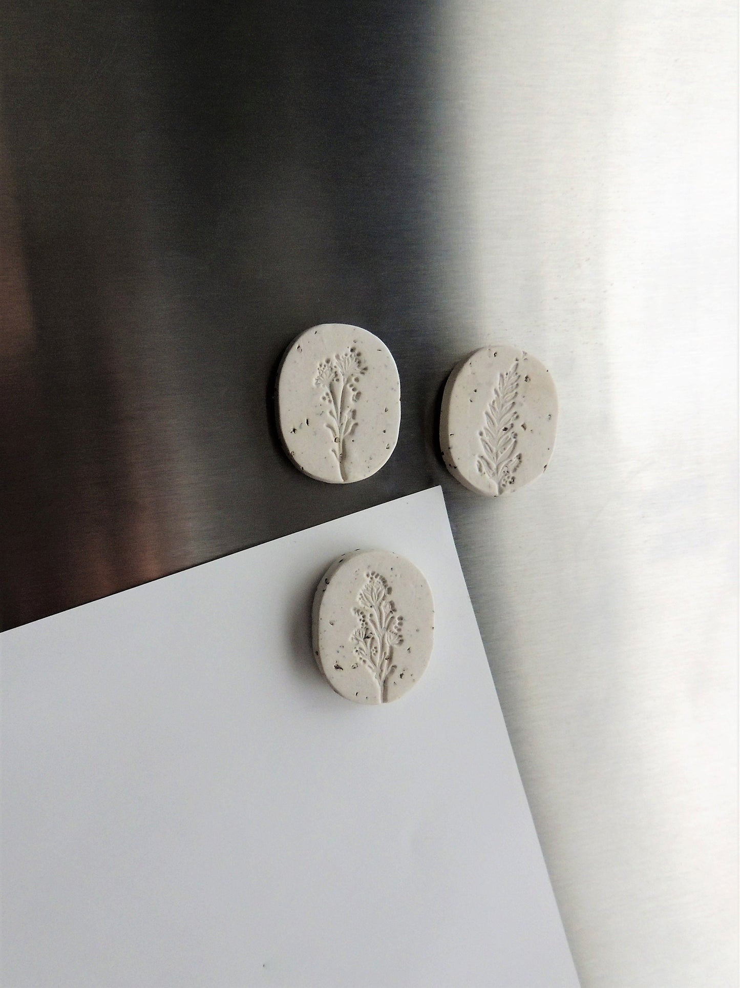 beige floral leaf magnets, set of 3