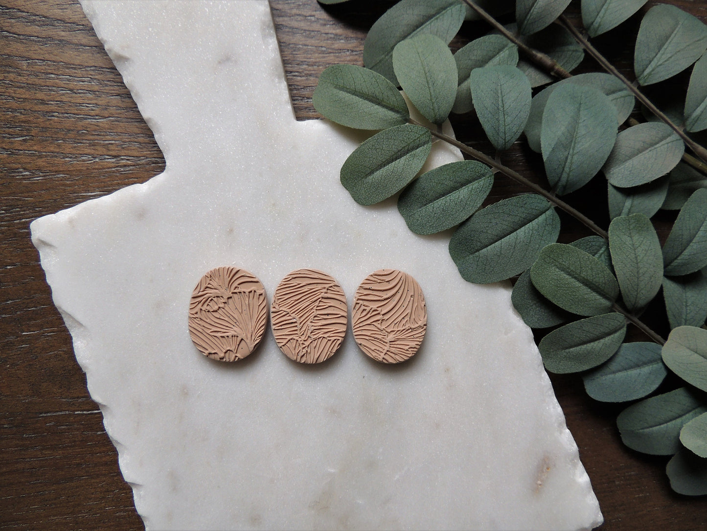 magnet with 3D design in peach clay, set of 3, botanical theme