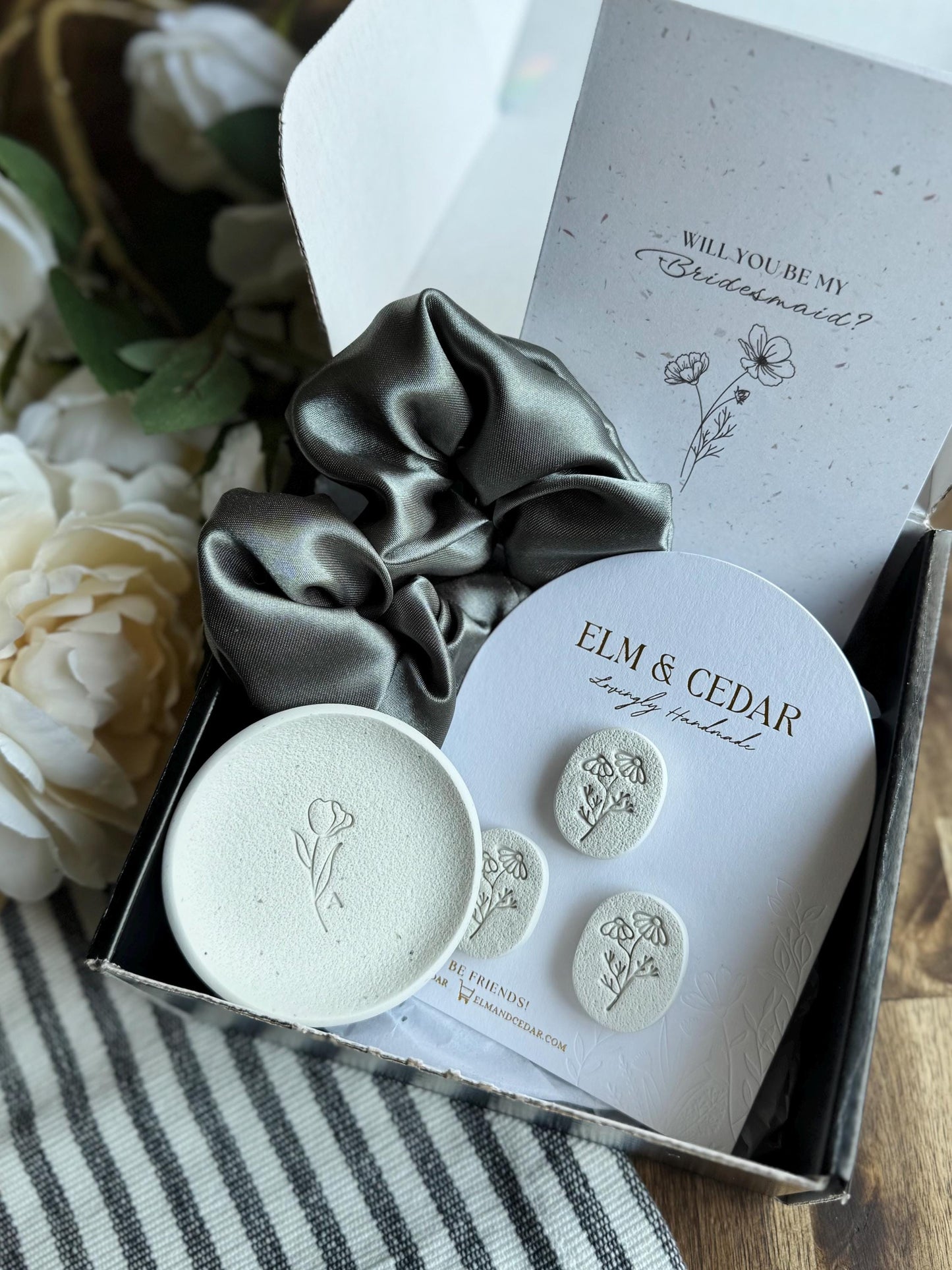 Personalized Bridesmaid Gift Box | Unique Bridesmaid Proposals | Bridal Party Gift | Maid of Honour Proposal | Will you be my bridesmaid |