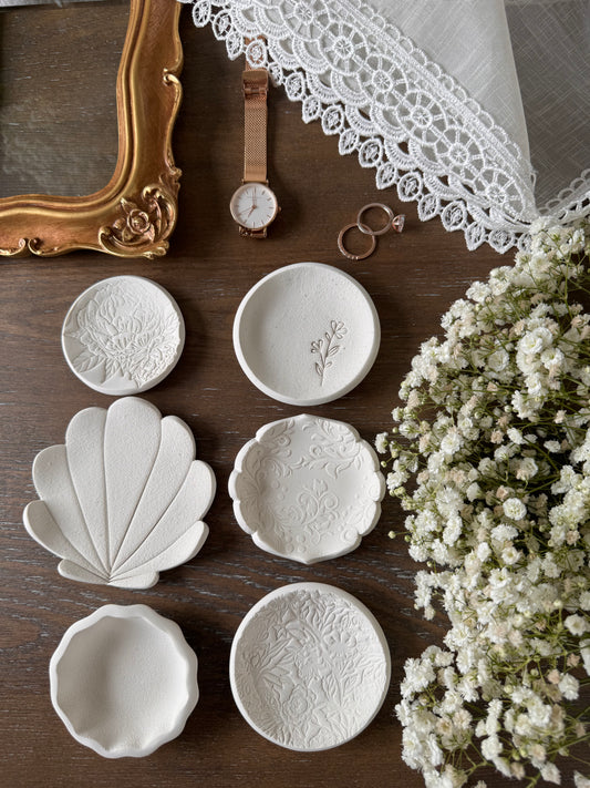 set of ring dishes white clay with garden vintage theme