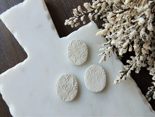 magnet with arch abstract patterns