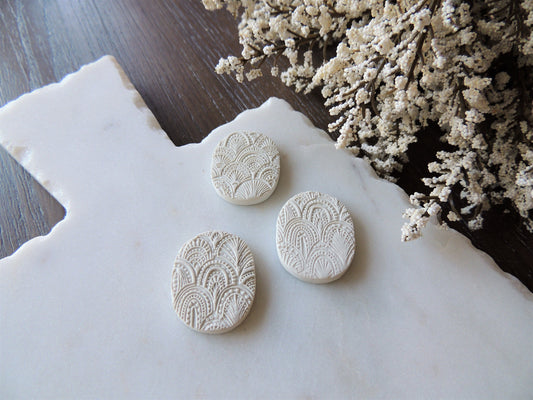 magnet with arch abstract patterns