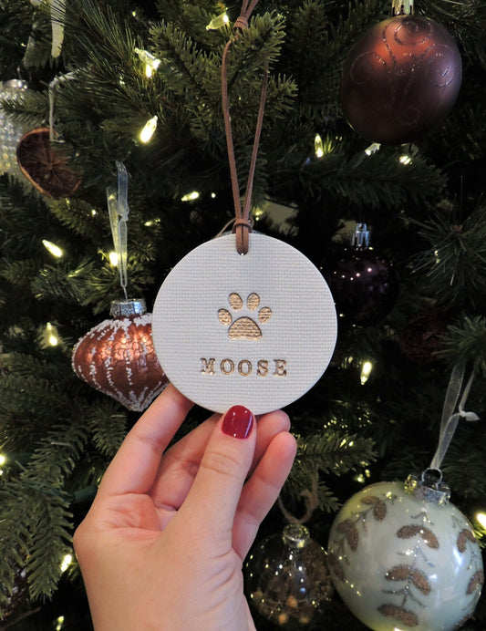 pet ornament with paw print and personalized name