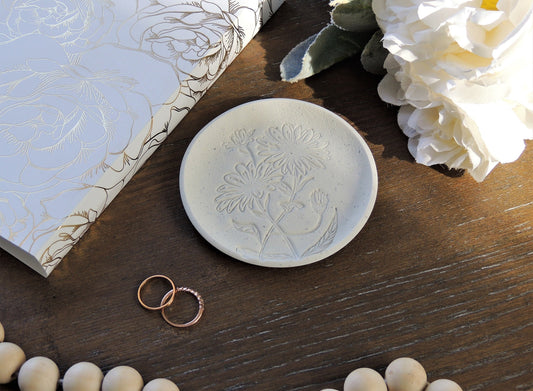 flower garden dish in white speckled clay, flat lay kit